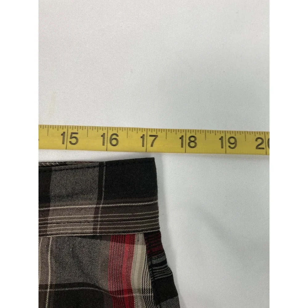 Billabong Plaid Shorts Men's Size 33 Beige‎ Red Black Casual Flat Front